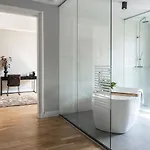 Appartement With Bath Center