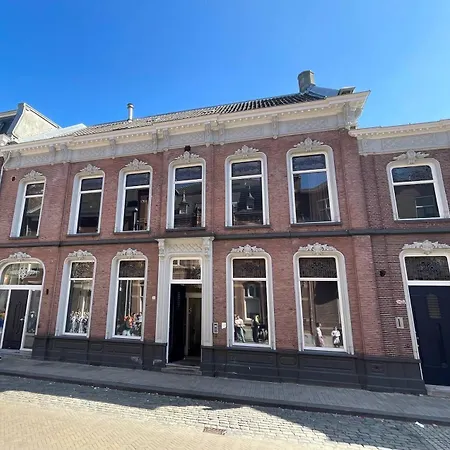 With Bath Center * Tilburg