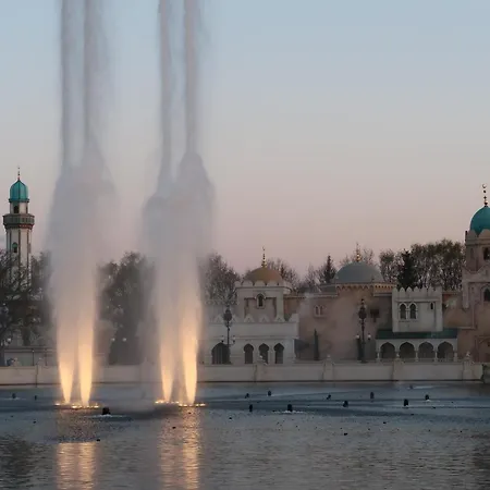 With Bath Center تيلبورغ