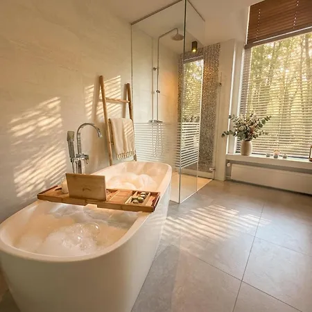 With Bath Center Apartamento Tilburgo